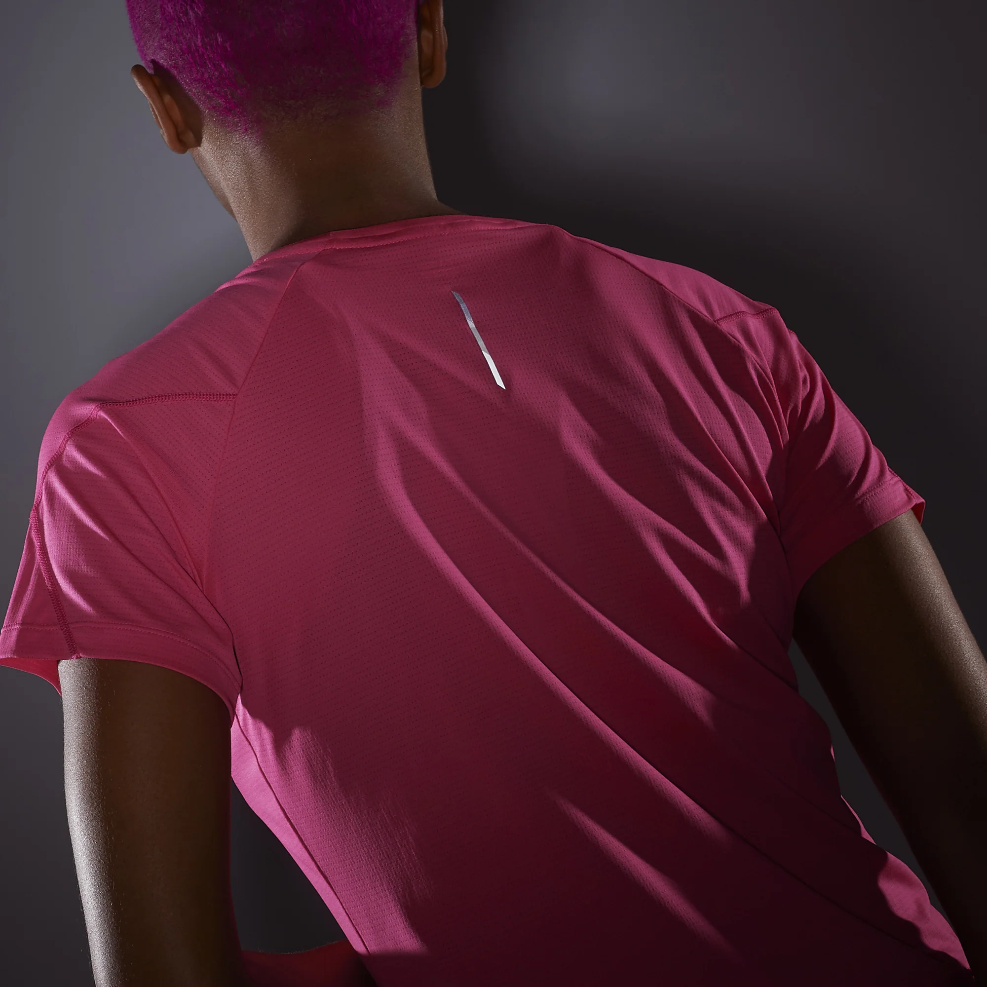 CROSS RUN SS TEE WOMEN'S - Image 4