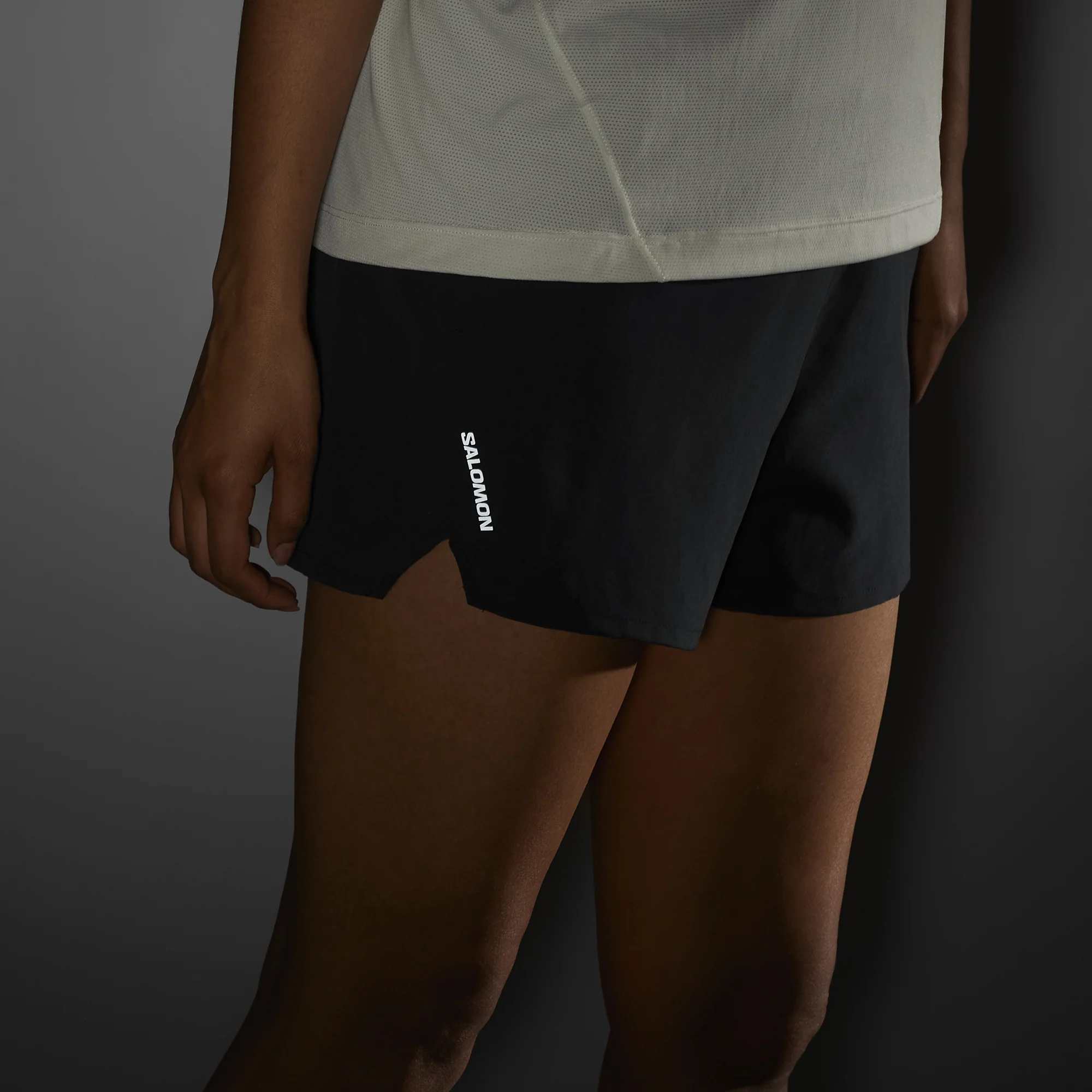 SHAKEout CORE 4" SHORTS WOMEN'S - Image 3